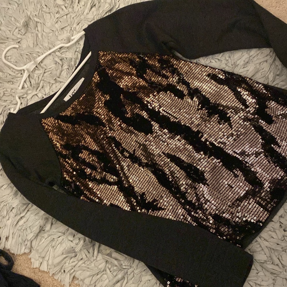 Flawless LIKE NEW Sweatshirt - Picture 2 of 6
